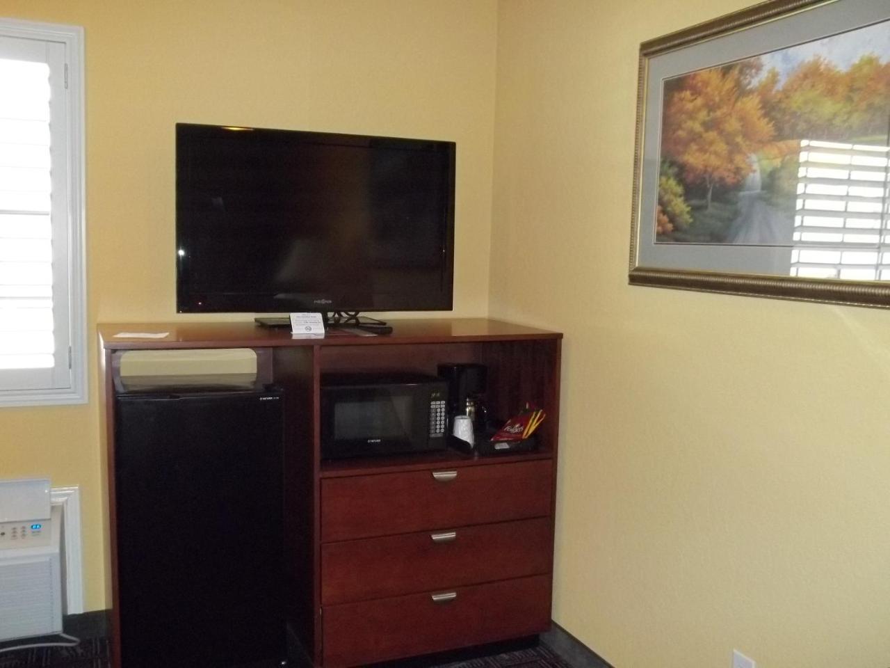 Southern Inn And Suites Yorktown Bagian luar foto